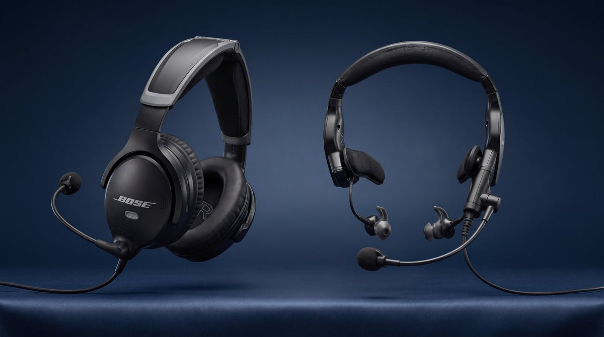 Bose A30 y Bose ProFlight Series 2 lado a lado sobre fondo azul marino.
