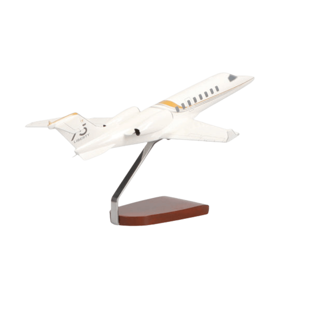 Modelo Grande de Caoba Learjet 75 de Edición Limitada - Aero Tienda