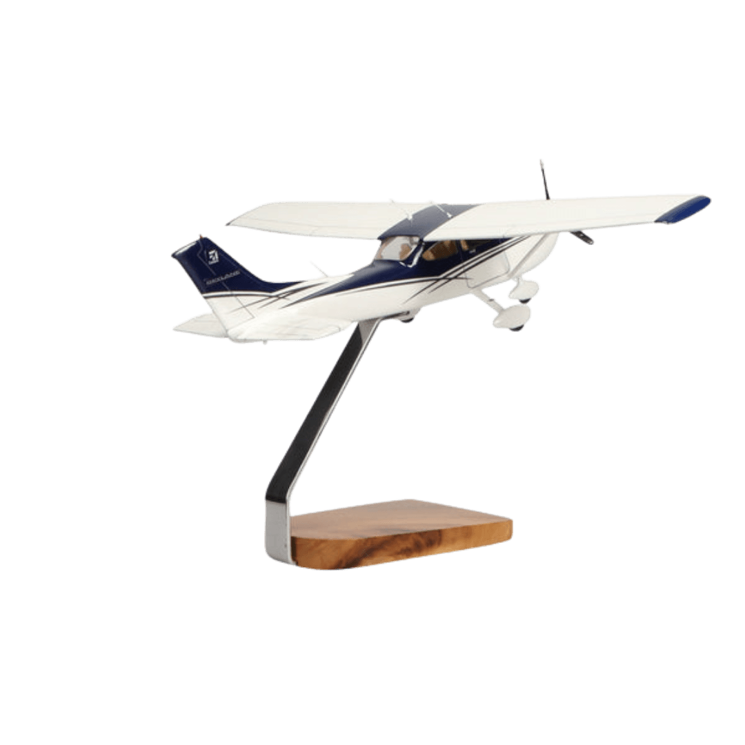 Modelo Grande de Caoba de Edición Limitada Con Cubierta Transparente Cessna® Turbo Skylane - Aero Tienda