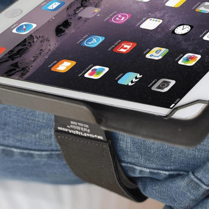 Piernera con iPad sujeta a la pierna del piloto