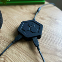 Xbox Hub de Honeycomb con cables conectados